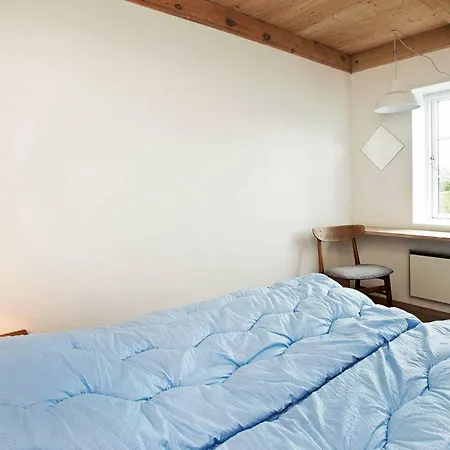 6 Person In Faaborg-by Traum *